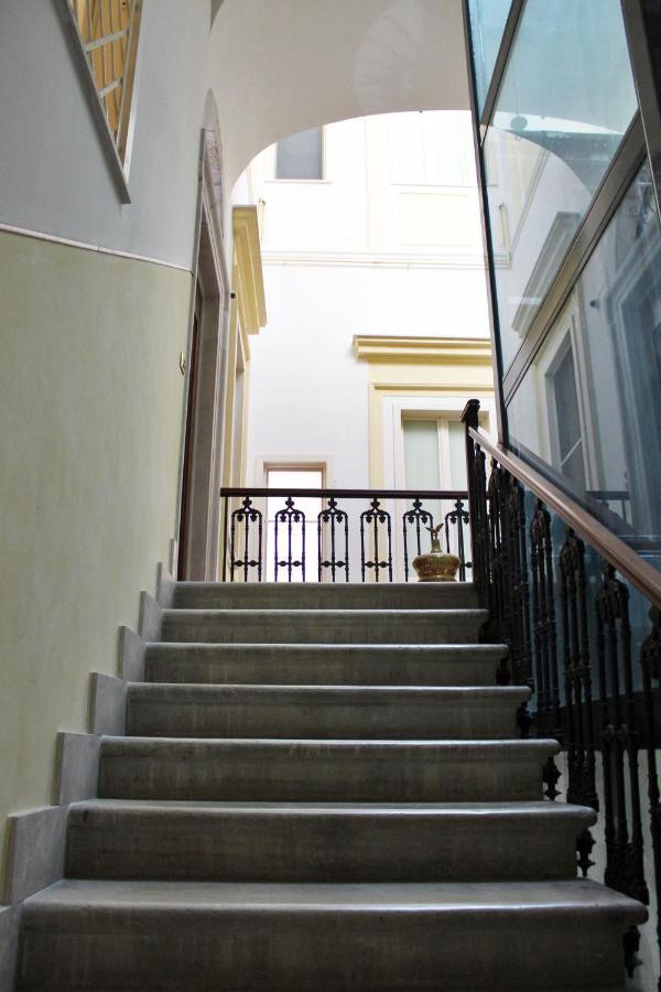 Bed and Breakfast Dimora De Brado Trani Exteriér fotografie