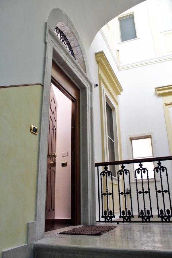 Bed and Breakfast Dimora De Brado Trani Exteriér fotografie